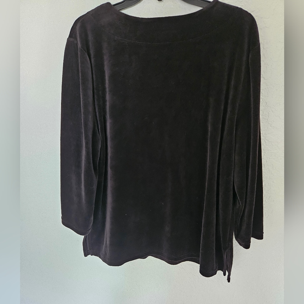 "JM Collection" Velour Beaded Black Top - Picture 2 of 3